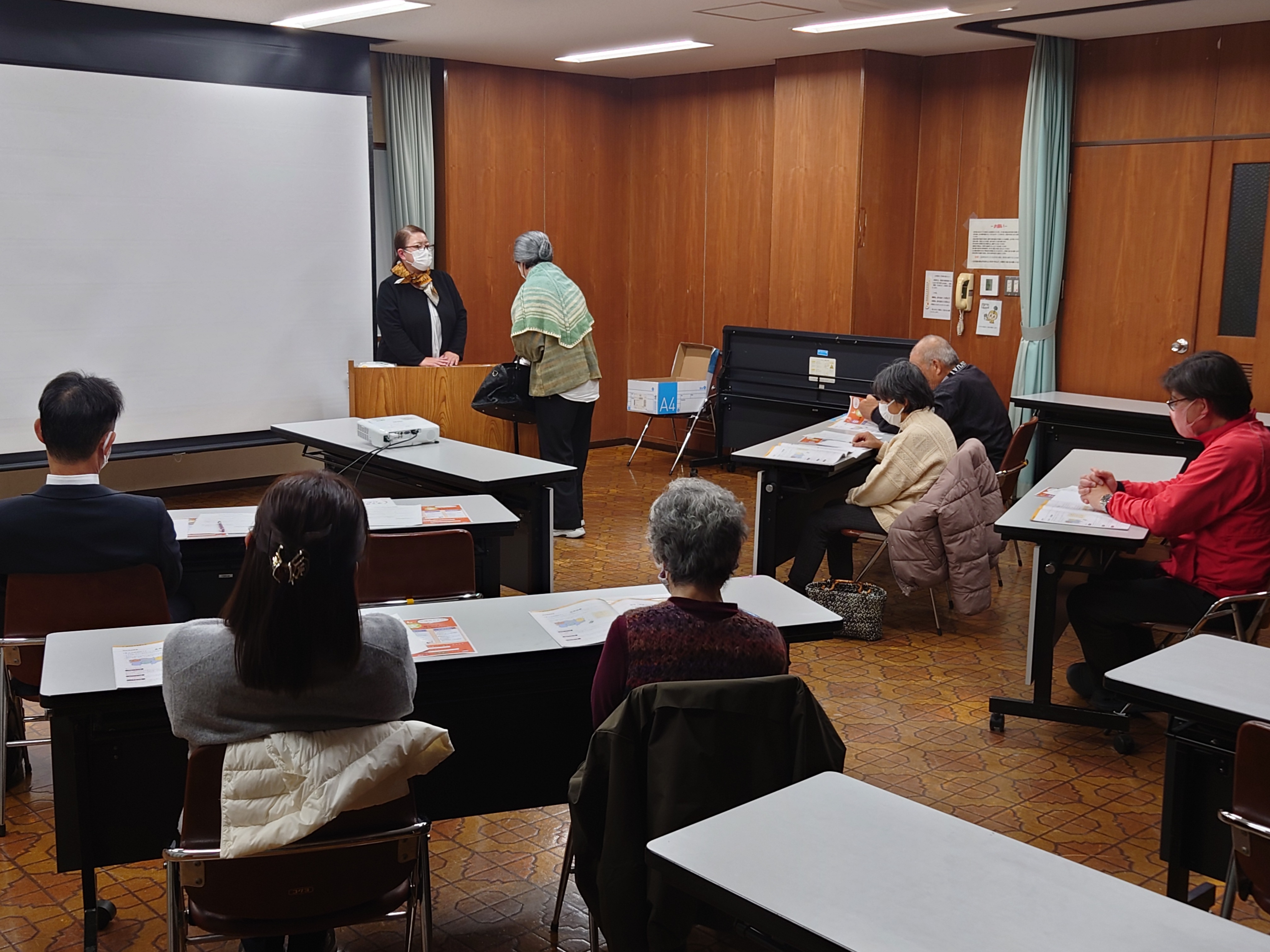 認知症サポーター養成講座で行った寸劇の写真