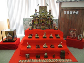 郷土館おひな様展